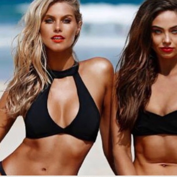 black bikini top keyhole bikini halter top - Picture 2 of 3