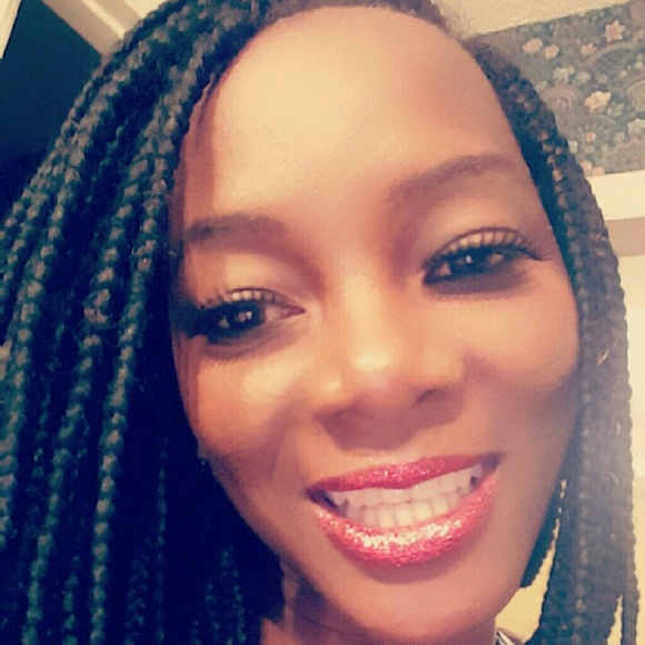 Meet your Posher, Monique - Picture 1 of 1