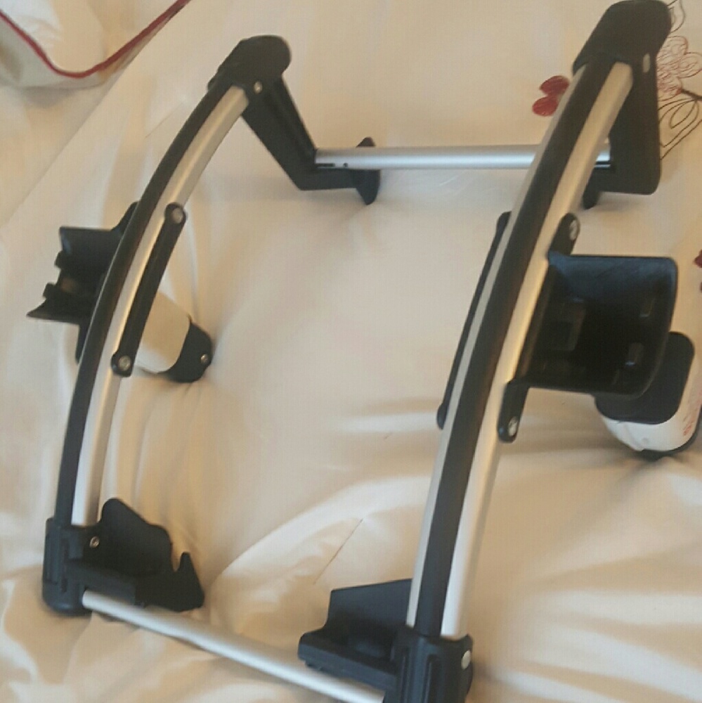 Bugaboo adapter for Graco infant carseat.