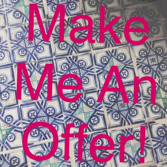 Accepting offers on most things! Need gone! - Picture 1 of 1