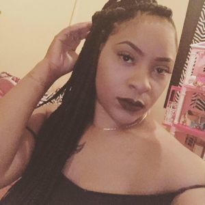 Meet your Posher, Nia