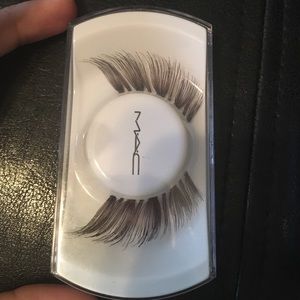 MAC #44 Eyelashes