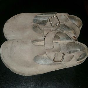 Light brown birkenstocks