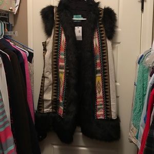 ⭐️ price lowered! NWT Judith March vest sz L