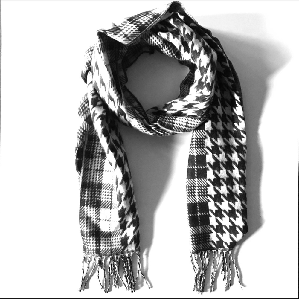 Houndstooth Scarf