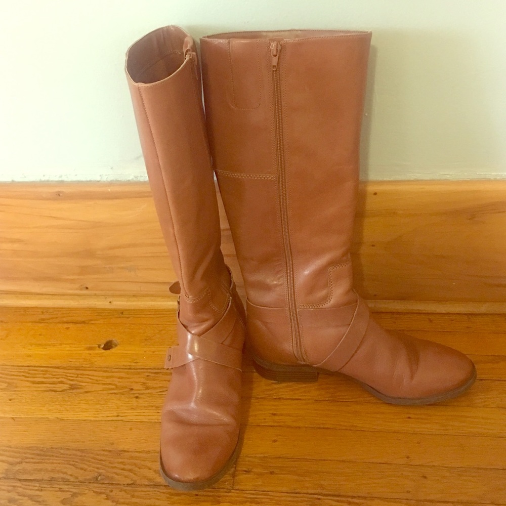 Brown leather Nine West boots