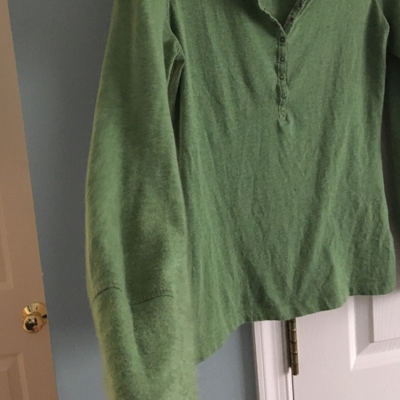 Button down top - Picture 3 of 3