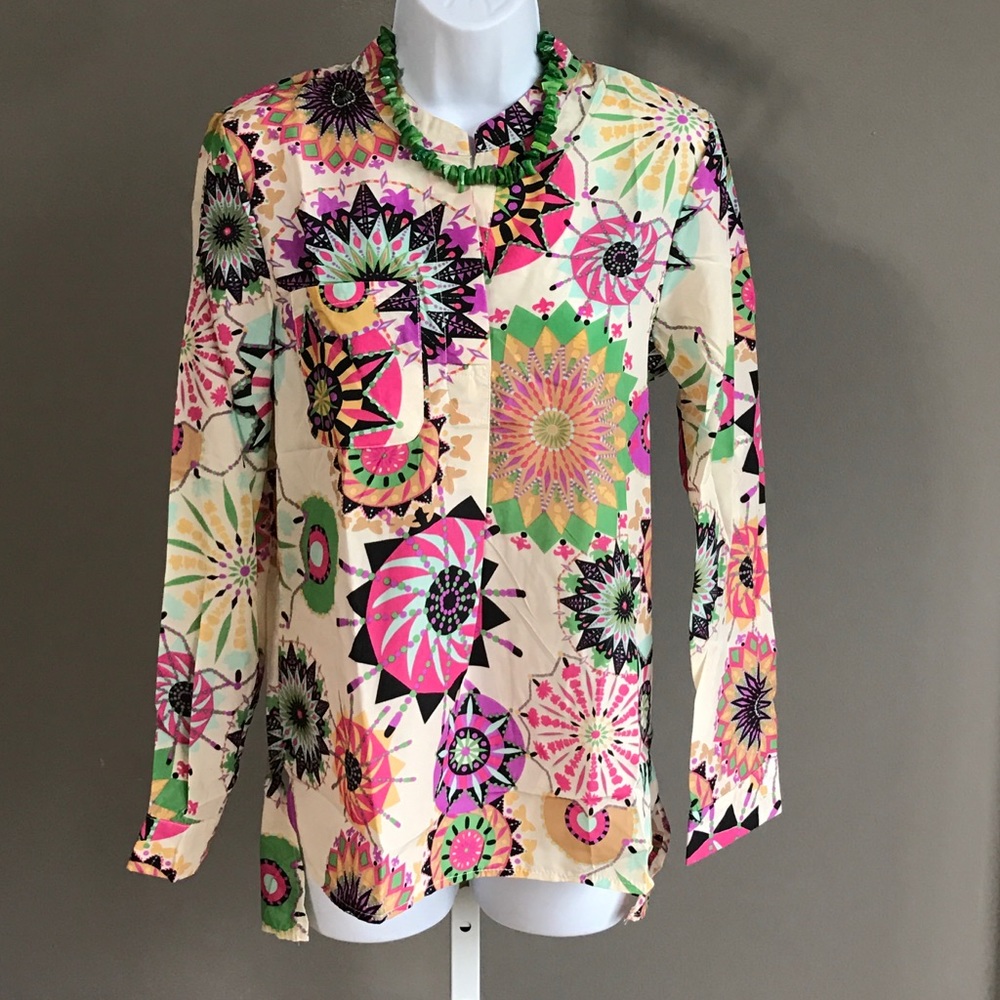 •new• SPLIT VNECK MULTI COLOR FESTIVE TOP SHIRT