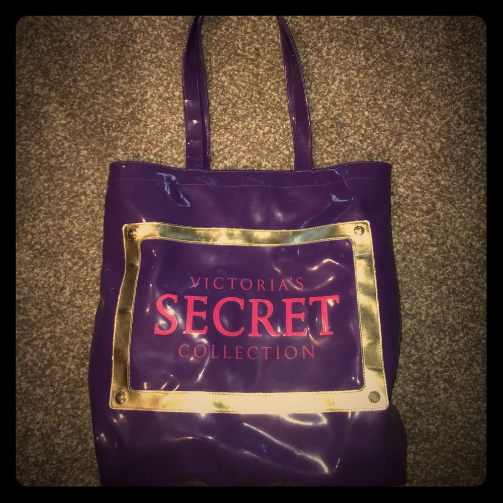 Purple tote.