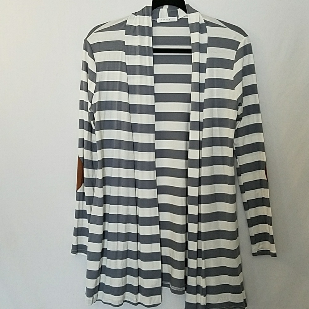 NWOT Grey/White Open Cardigan