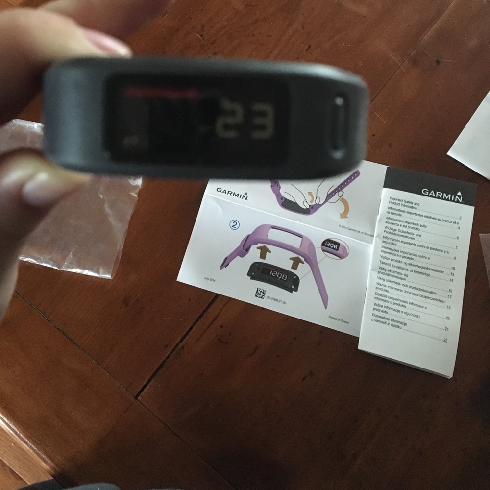 **SOLD** Garmin Vivofit band - Picture 2 of 4