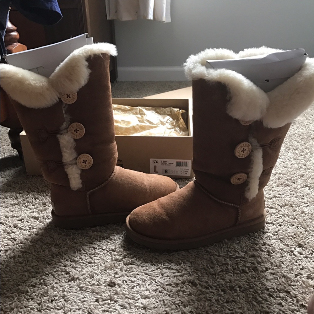 Bailey Button Triplet Ugg Chestnut Boots