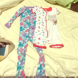 Bundle 3T pajamas