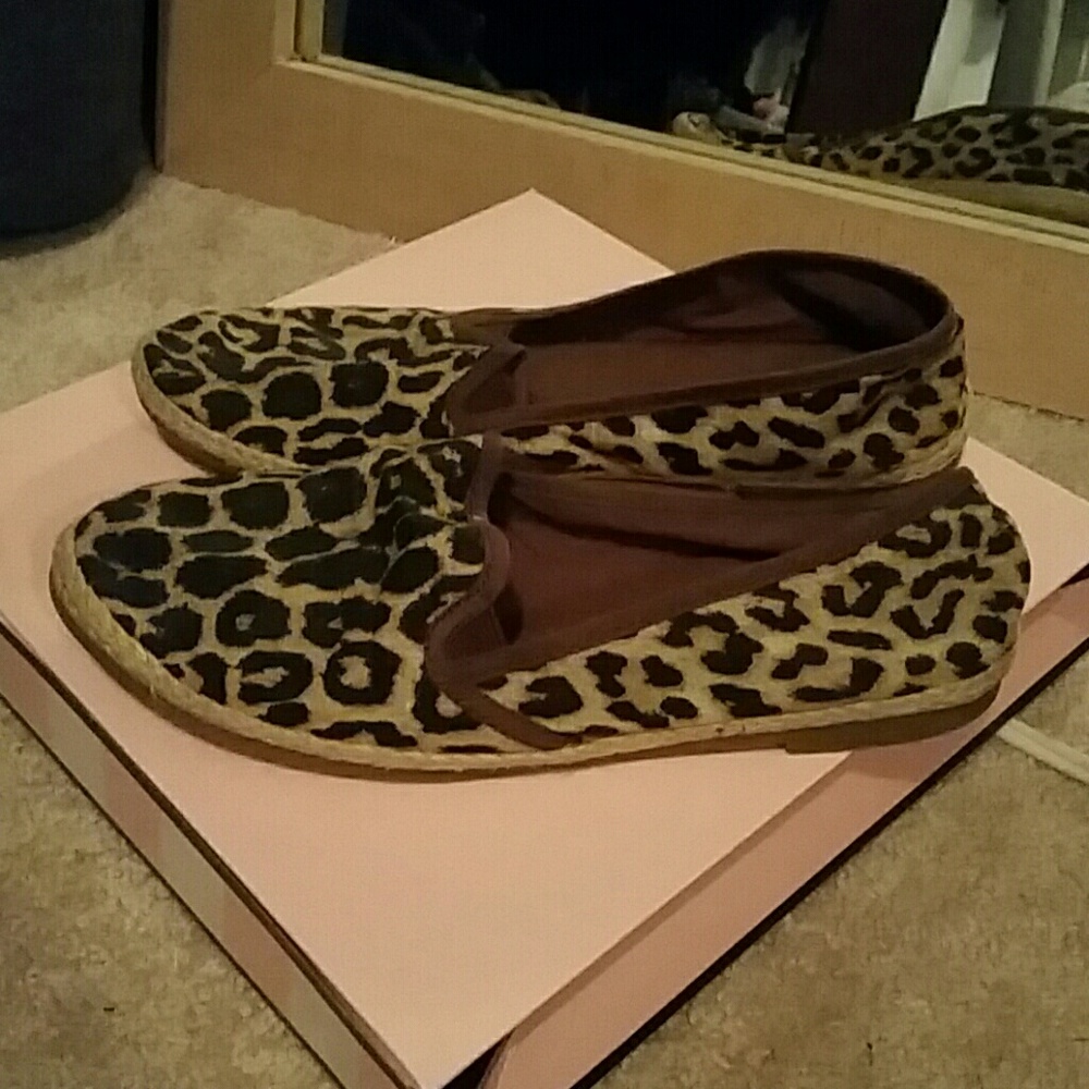 Women's cheetah print flats size 6