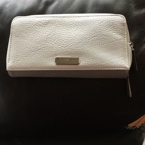 Jessica Simpson wallet - LIKE NEW