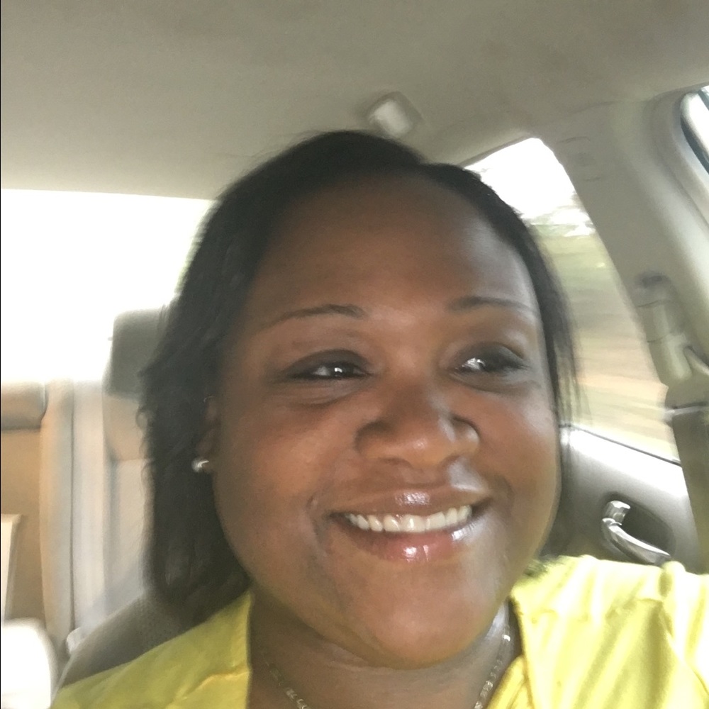 Meet your Posher, Shockia