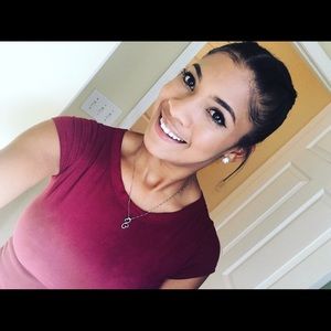 Meet your Posher, Courtney