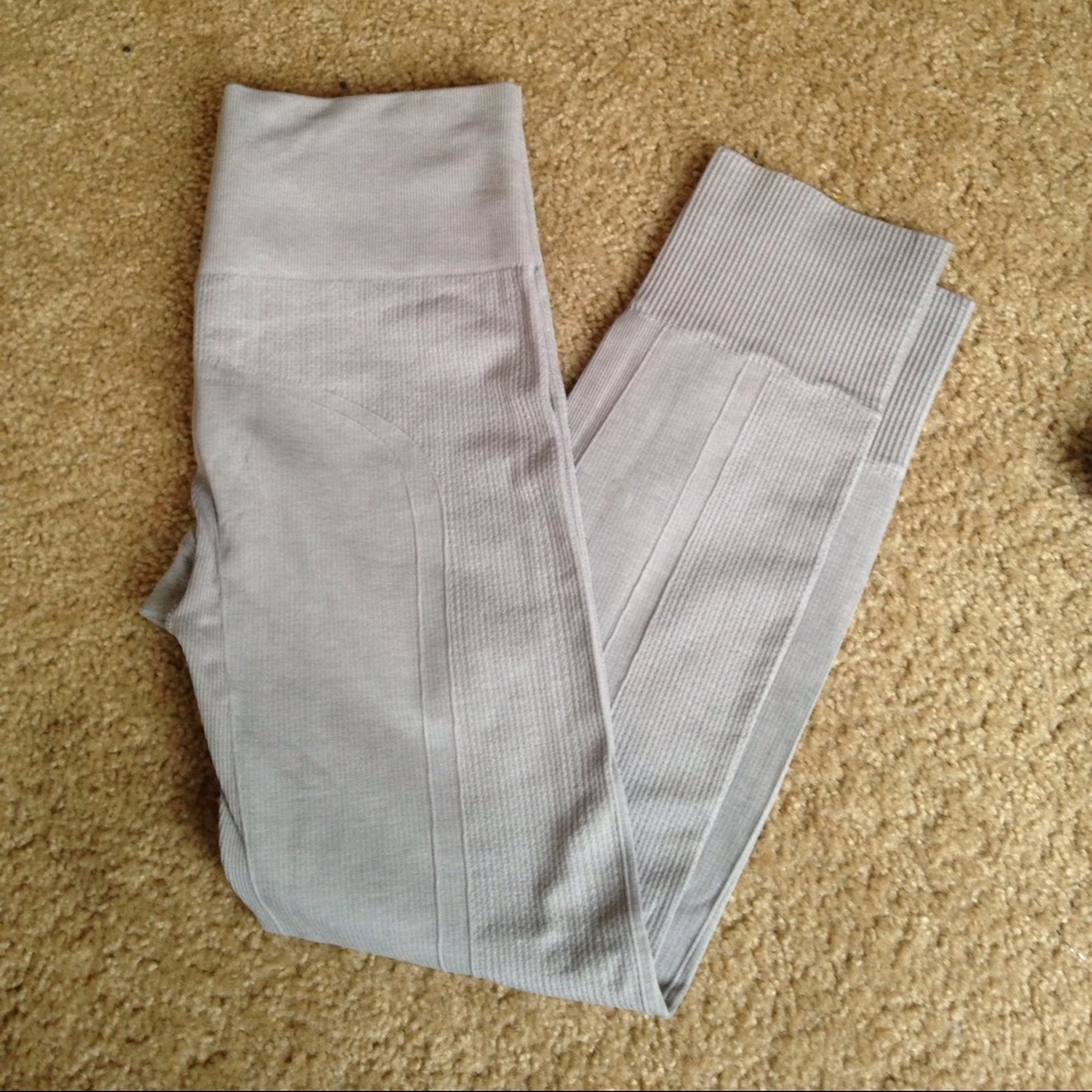 Lululemon EBB to Street legging