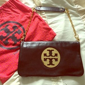 Tory Burch Signature Reva Shoulder Bag