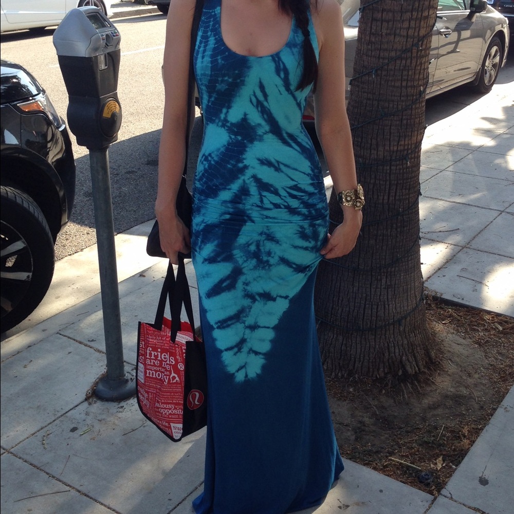 Sky Dress Size S
