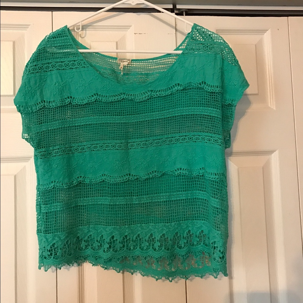 Kirra crotchet top