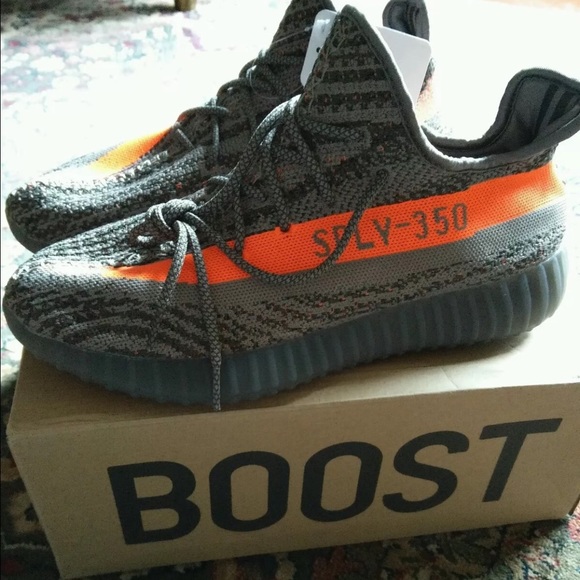 Yeezy 350 V2!