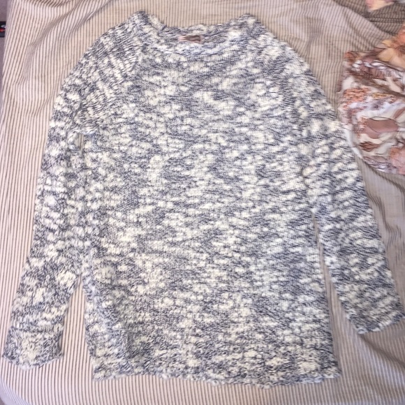 Forever 21 Sweaters - Forever 21 Sweater