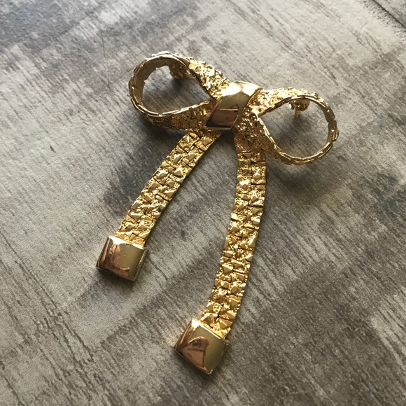 Jewelry - Gold bow brooch Jewelry - Gold bow brooch