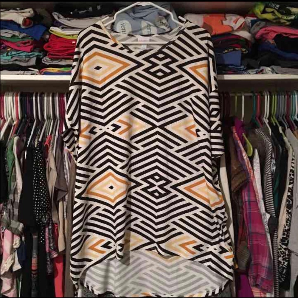 🌻sold🌻 Lularoe unicorn print geometric Irma