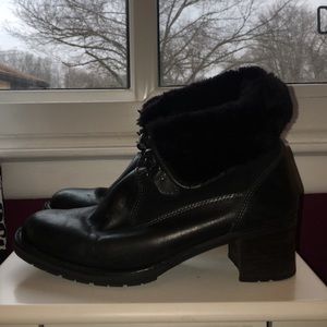 Brilliant Waterproof Boots size 8
