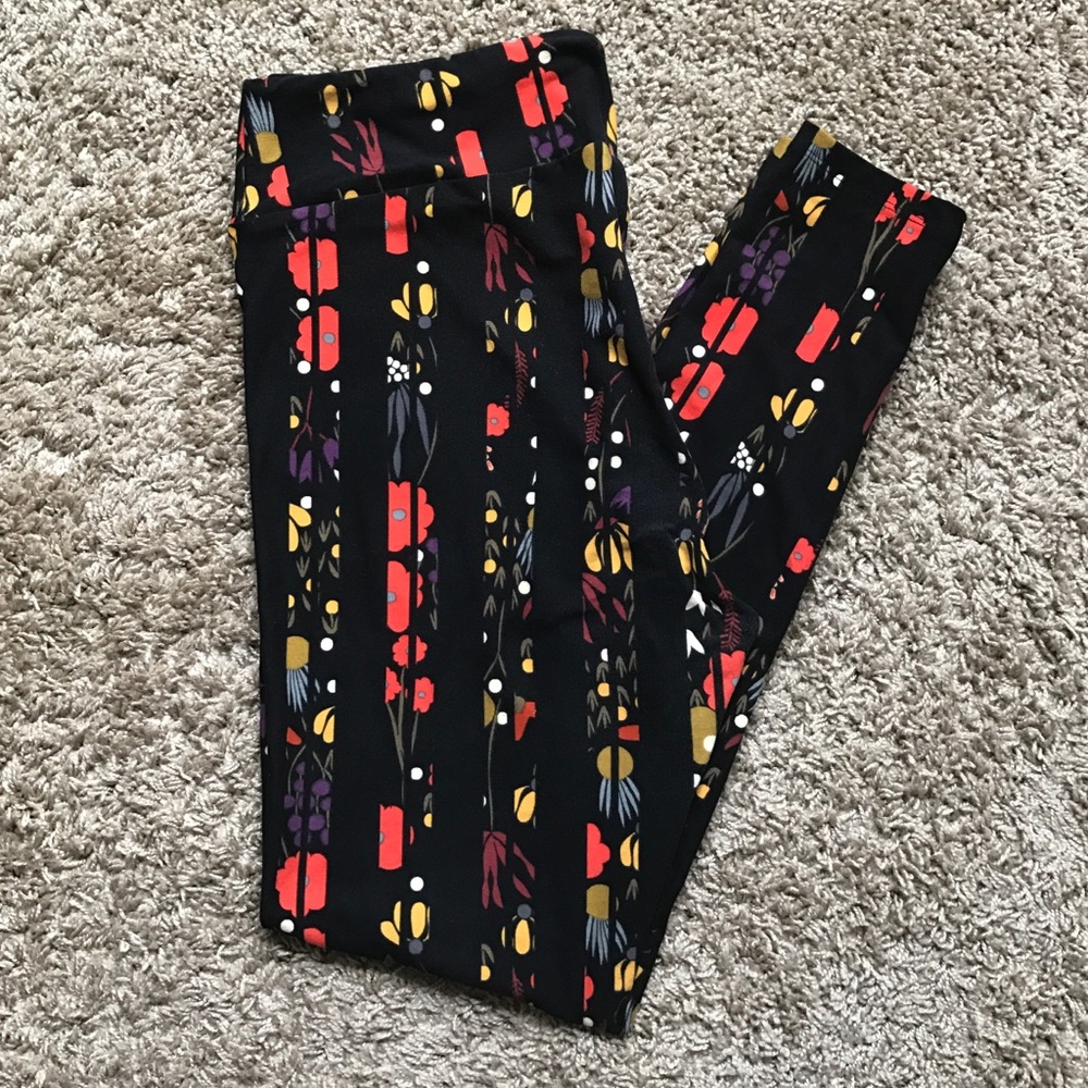Tall and Curvy Floral Leggings NWT