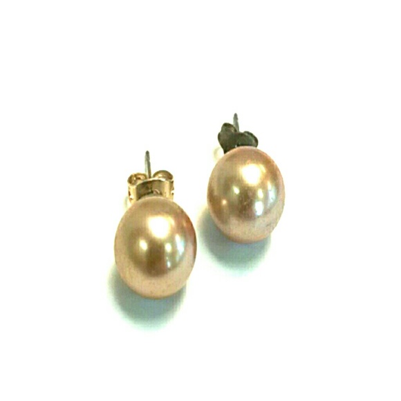 Faux Tahitian pearl earrings cream color 10 mm - Picture 1 of 3