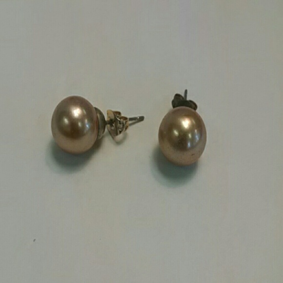 Faux Tahitian pearl earrings cream color 10 mm - Picture 3 of 3