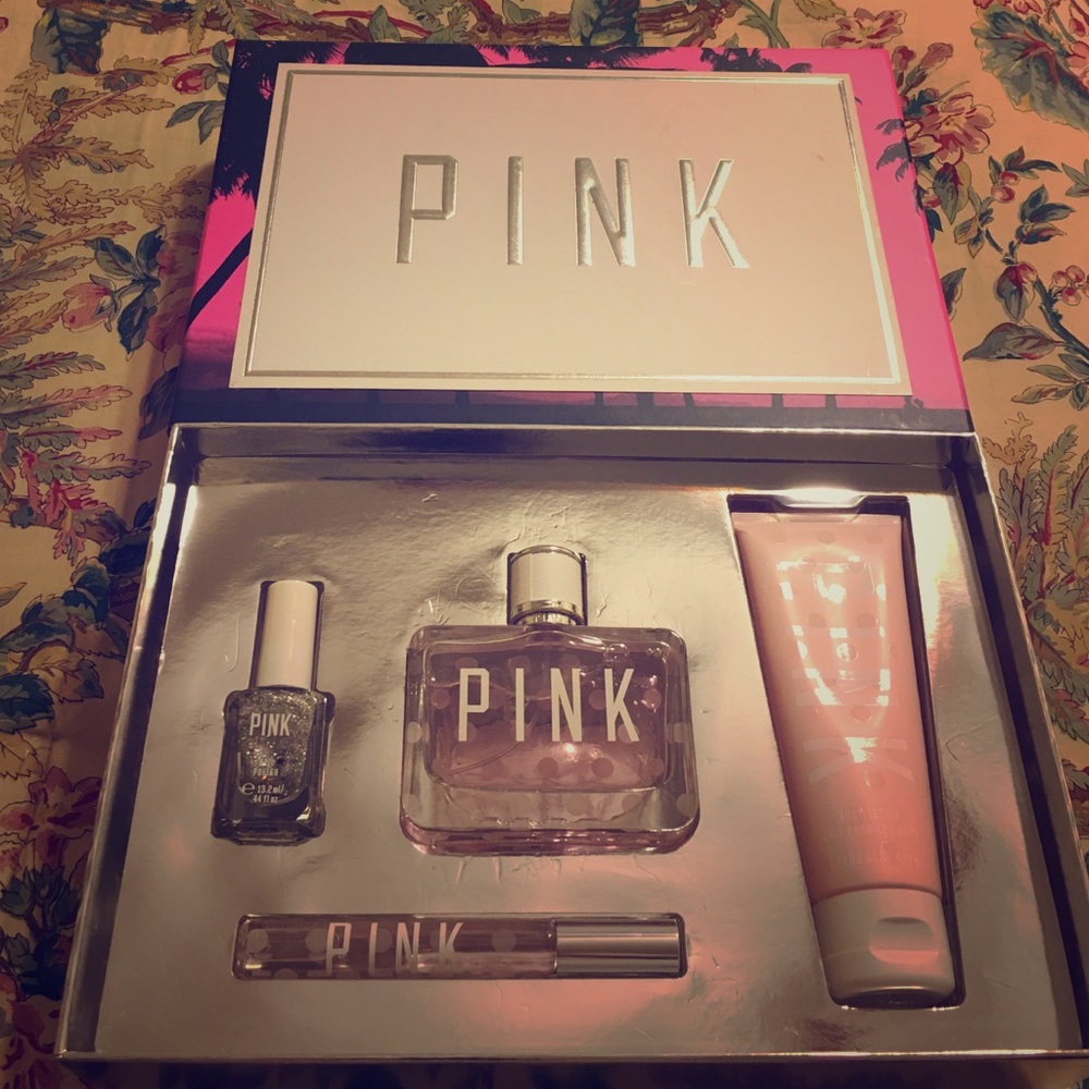 Pink perfume set