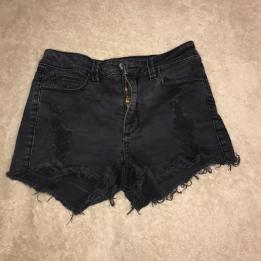 High waisted black guess shorts