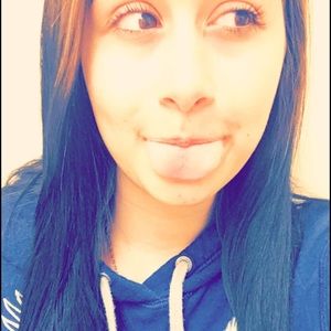 Meet your Posher, Candice