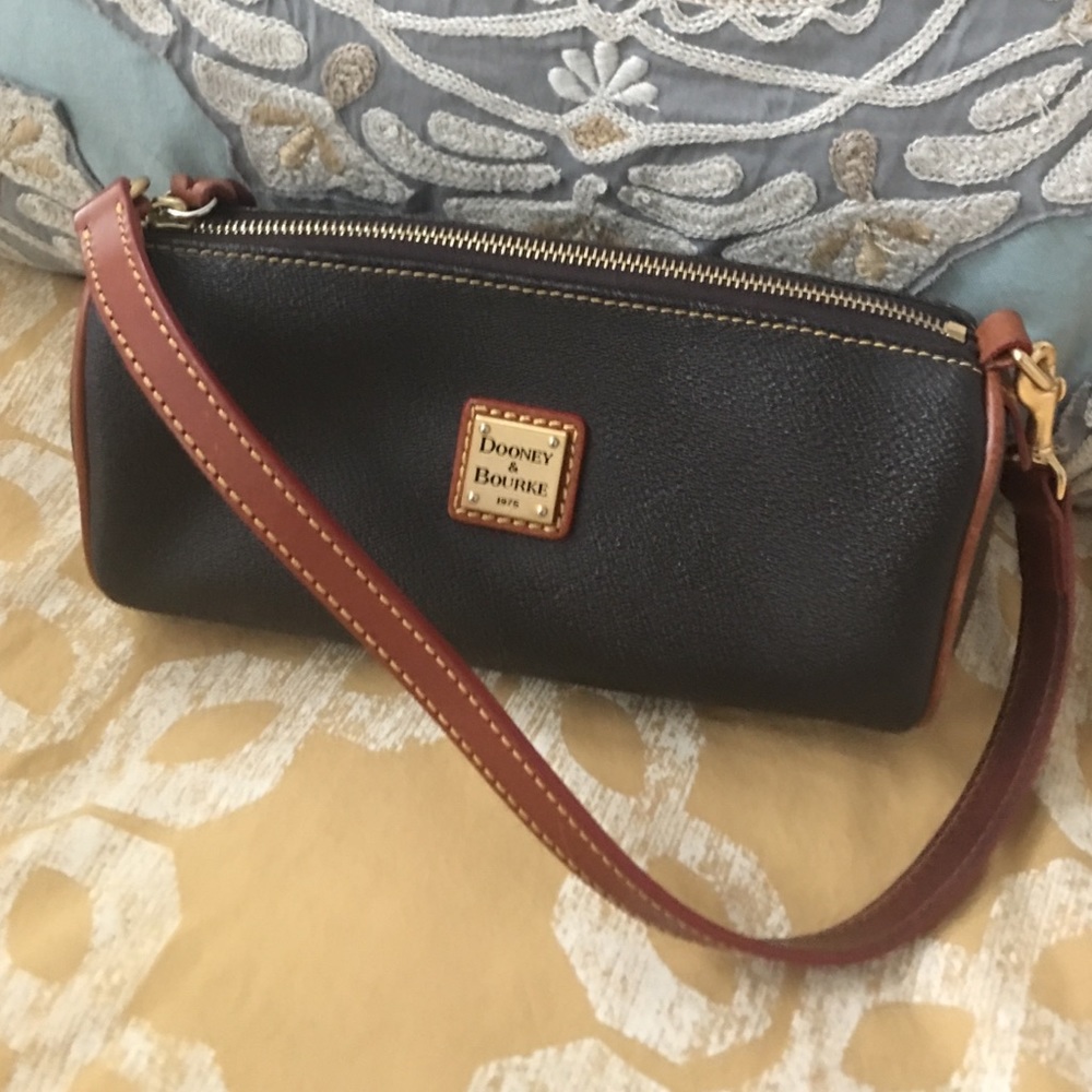 Dooney & Bourke small shoulder purse