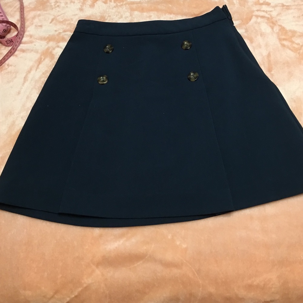 F21 NWT navy skirt