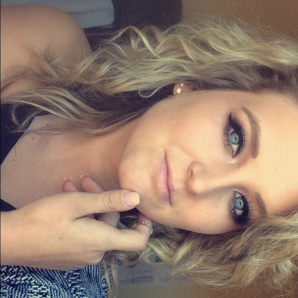 Meet your Posher, Savanna