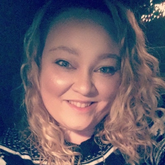 Meet your Posher, Karla - Picture 1 of 1