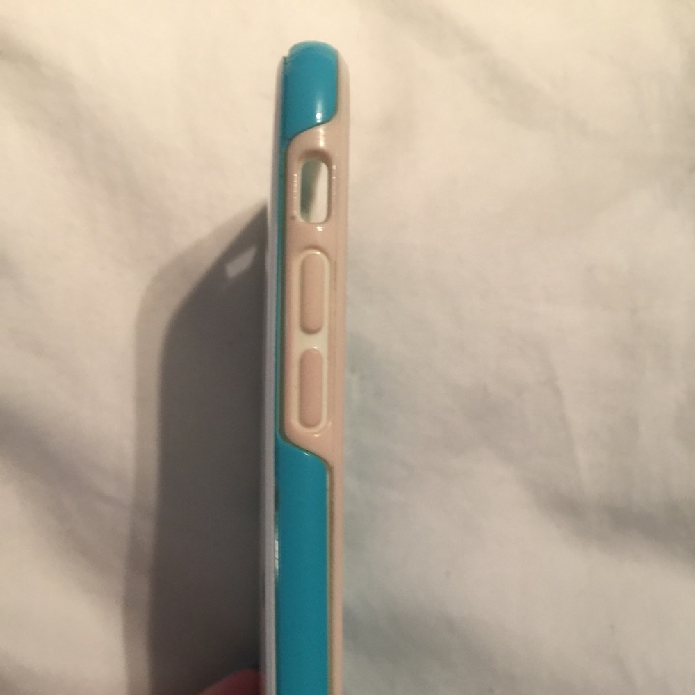 6 Plus case - Picture 2 of 3