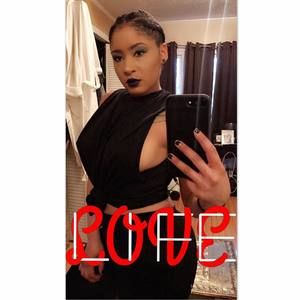 Meet your Posher, Tiffany