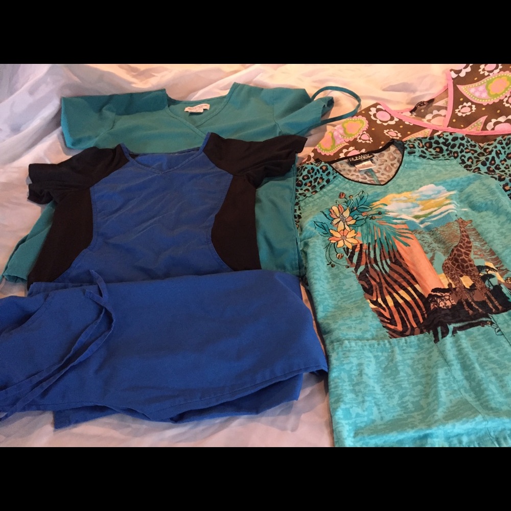 Scrubs - Picture 3 of 3