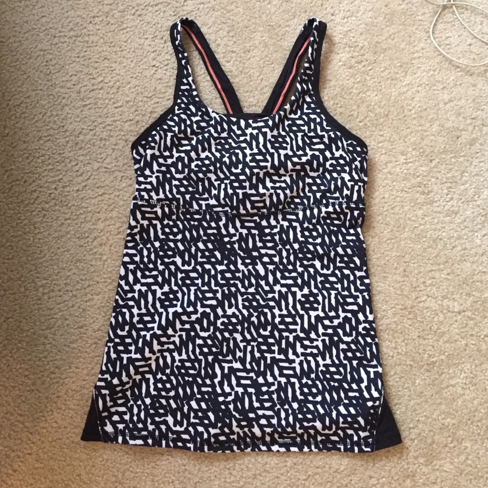 Lululemon women's size 4 top