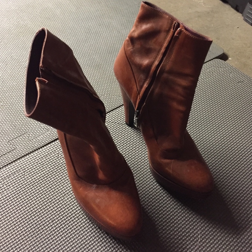 Authentic PRADA booties! Perfect for the winter.