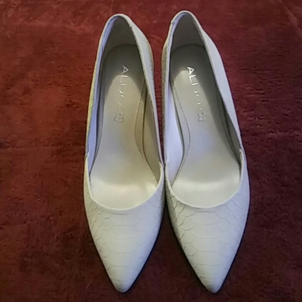 Aldo Shoes - Picture 2 of 4
