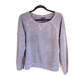 H&M crew neck sweatshirt 🤓