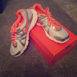 Never worn Nike shoes