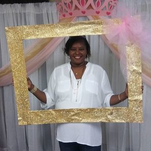 Meet your Posher, Tamela