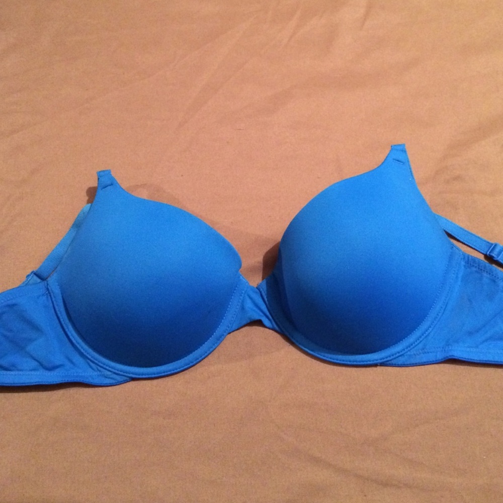 VS Pink bra
